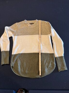 Striped Crewneck Sweater in Olive, Cream & Light Gray Sz M